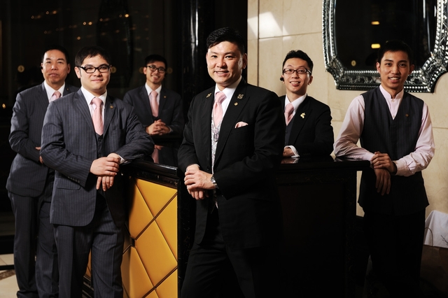 11 CONCIERGES SE REUNEN