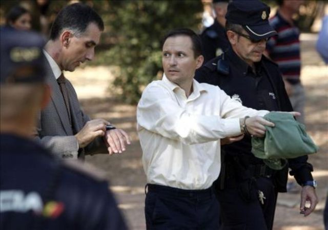 Bretón is arrested due to contradictions in his version