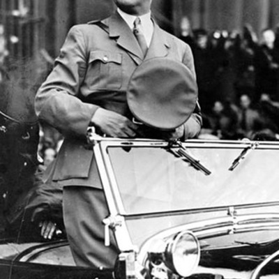 Timeline: adolf hitler