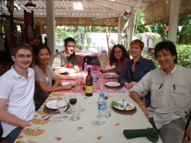 Dejeuner a Bangkok organise par le groupe regional