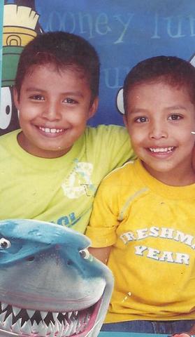 ►►Con mi Hermano