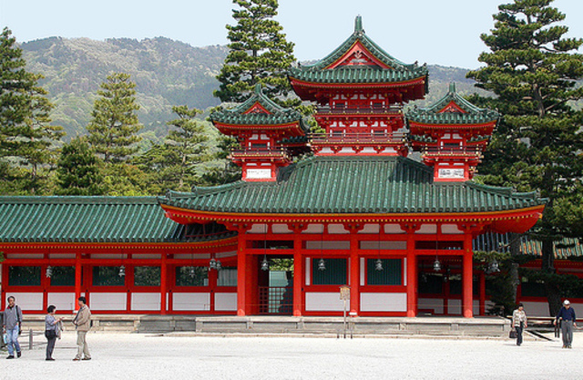 Emperor Moves the Capital to Heian-Kyo