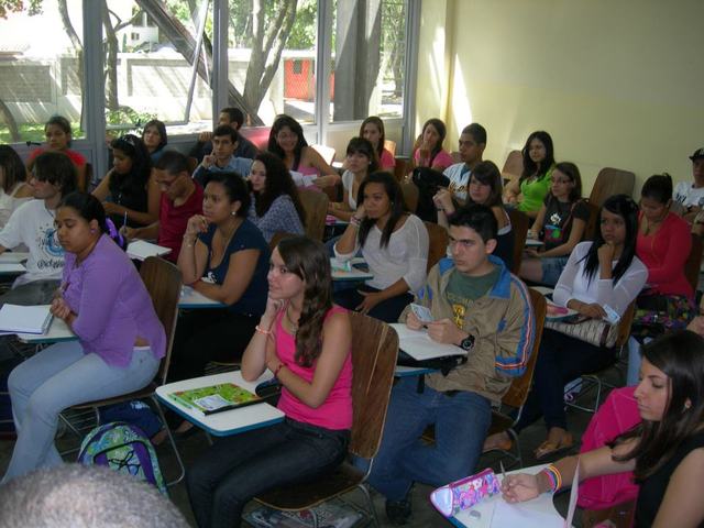 INICIO DE CLASES EN UCV