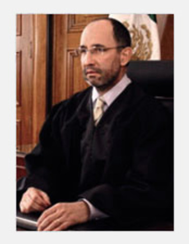 El Senado designa a José Ramón Cossío. No se obtiene mayoría calificada en la otra terna.