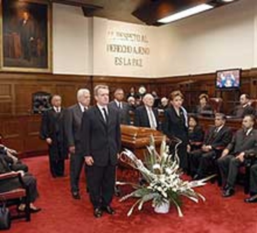 Fallece el Ministro Román Palacios estando en activo