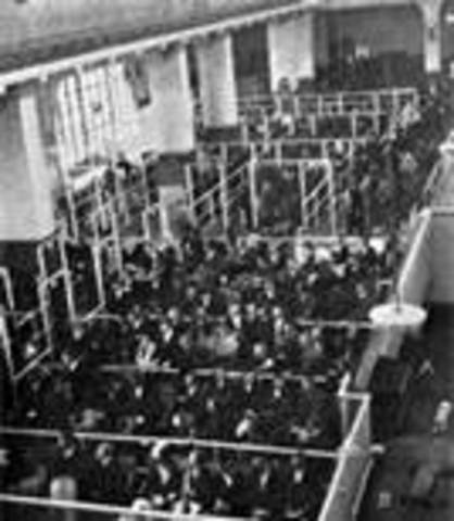 Immigration Port to U.S is opened - Ellis Island
