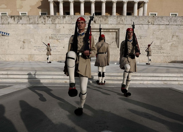 Atene scopre il buco