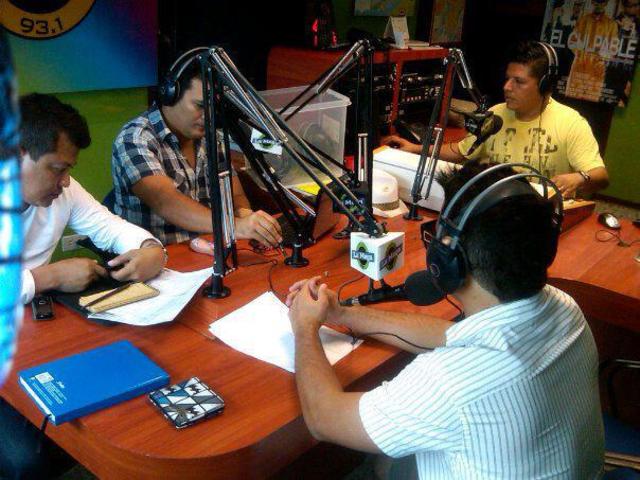 Entrevista en la mega, lanzando el sencillo "hola"