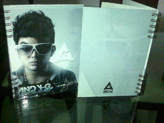 cuadernos para entregar a los fans