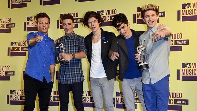 One Direction at the  MTV VMA´S , won 3 awards