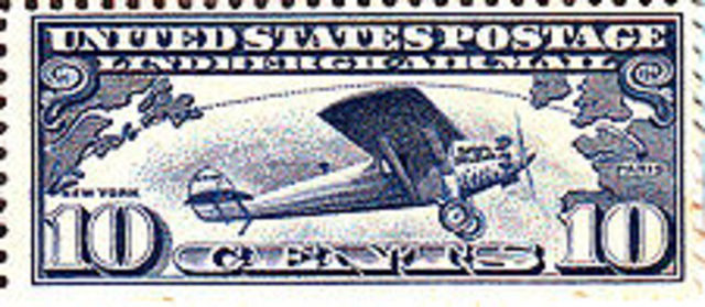 Lindburgh returns from Paris