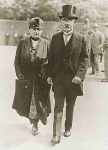 He married Caroline Balestier