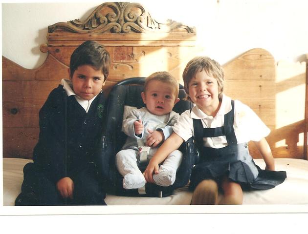 Con mi nuevo hermanito