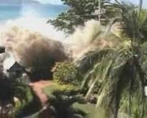 Tsunami hits Thailand
