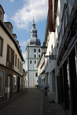 Handel begins to Learn