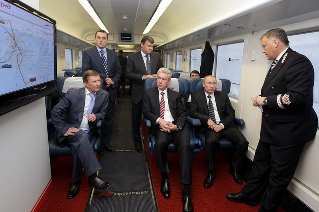 Поездка В.В.Путина на поезде аэроэкспресс.