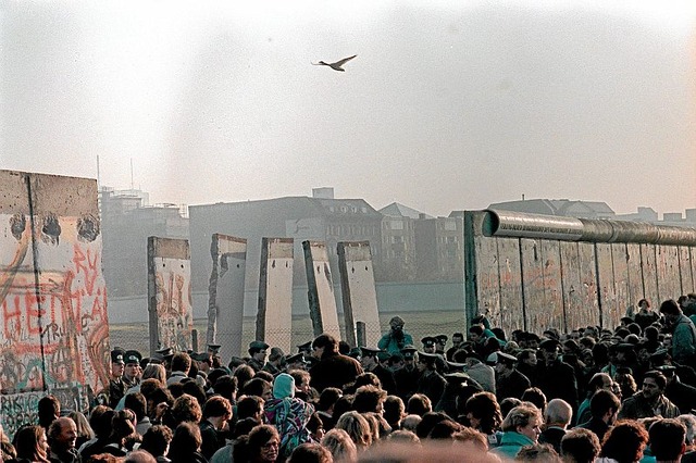 Berlinmuren faller