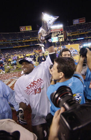 Buccaners beat Raiders to clinch superbowl