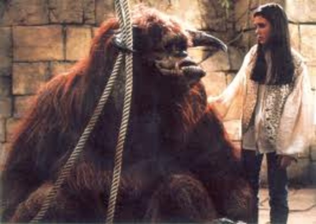 She continues on, meeting Ludo on the way, and saves him from the goblins who are hurting him