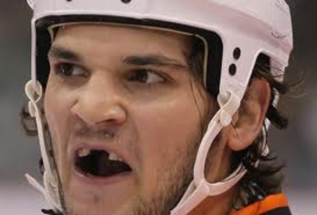 knocking out my 2 front teeth