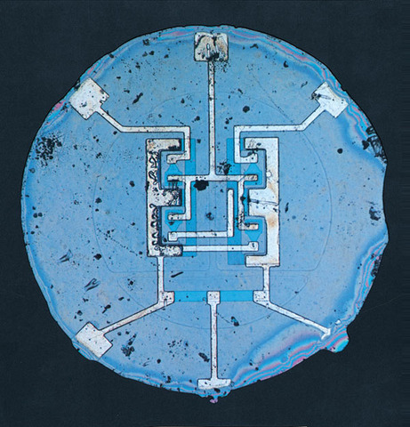 Primer Transistor Plano
