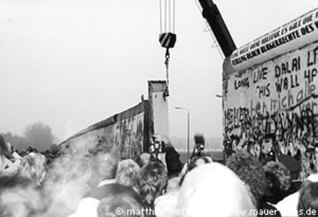 CAIDA DEL MURO DE BERLÍN
