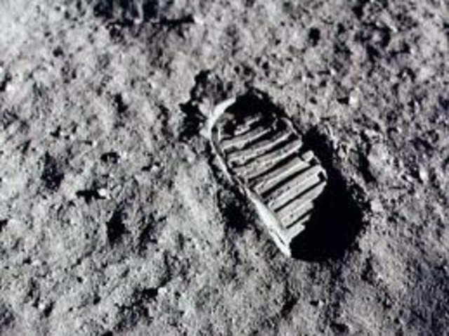 Første mann på månen 2