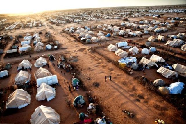 Criação do Campo de refugiados Dadaab no Quenia