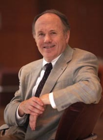 EDWARD C. PRESCOTT  y FINN E. KYDLAND