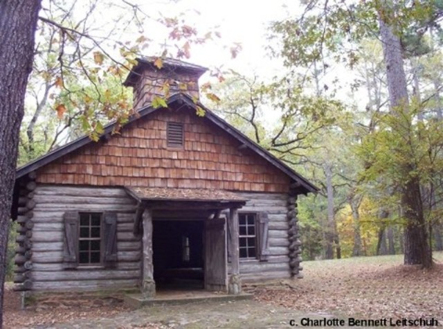 Spain arrives at San Fransisco de los Tejas