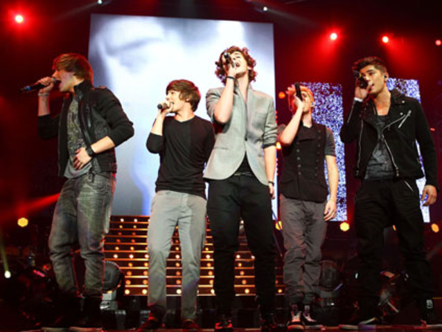 One Direction participó en  "X Factor Live Tour"