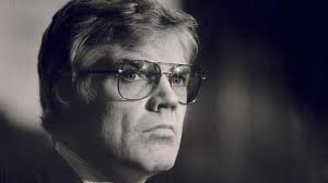 Arne Treholt blir pågrepet