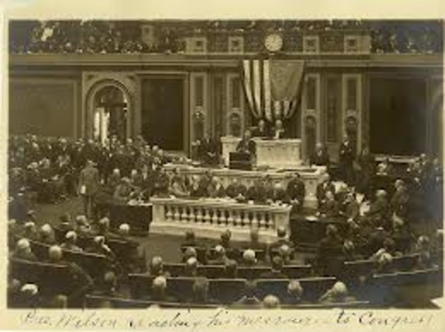 President Wilson makes a speech to Congress