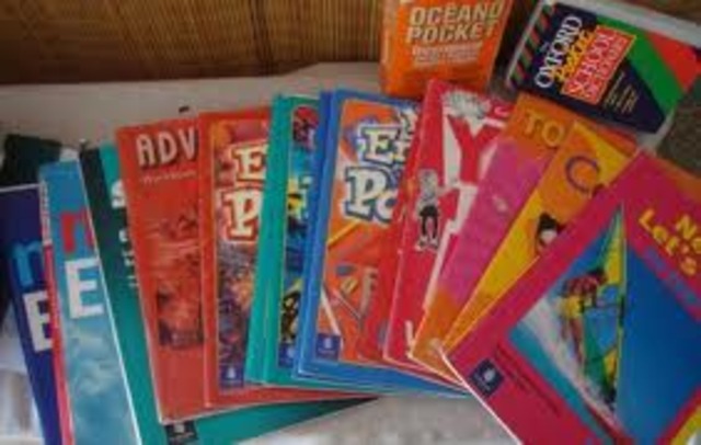 It emphasizes the use of English even outside the classroom.