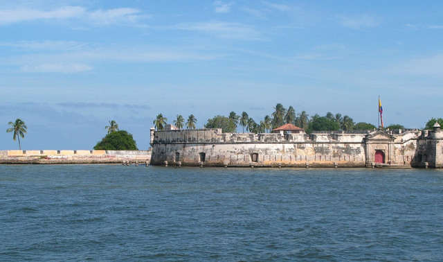 Álvaro José Arroyo González nació en Cartagena Colombia