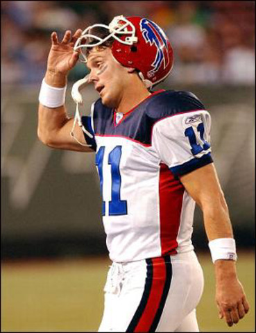 Drew Bledsoe is traded from the Patriots