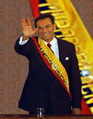 Jamil Mahuad asume la Presidencia de la República