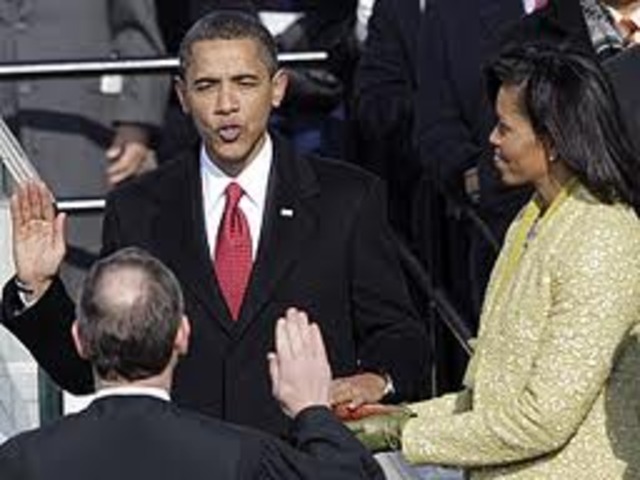 Obama gets sworn in as president