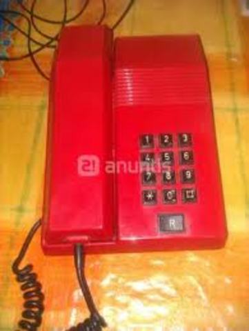 Primer teléfono fijo