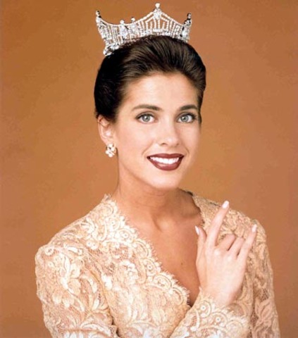 Heather Whitestone becomes first Deaf Miss America