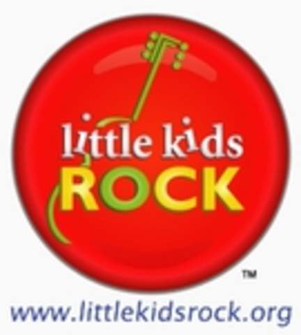 kelly clarckson  is a charity supporter