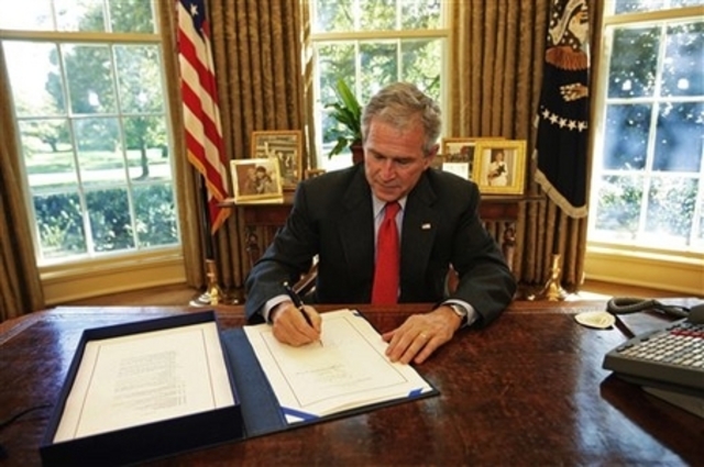 President signing $700 Bailout Bill