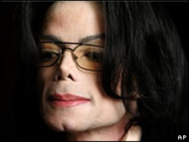 Michael Jackson signs a contract with Sony for 1 billion dollars