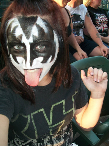 Hace 3 años y 10 meses que fui a mi primer concierto de la banda de KISS.