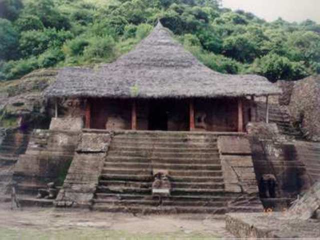 Ahuízotl inició la construcción del centro ceremonial de Malinalco.