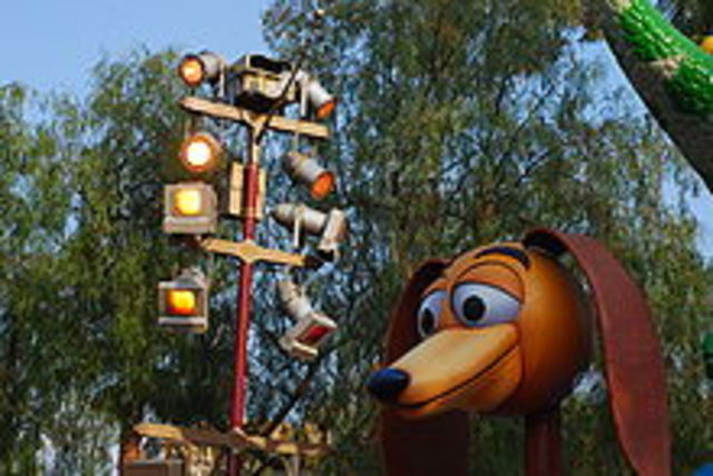 The first movie make in the computer TOY STORY