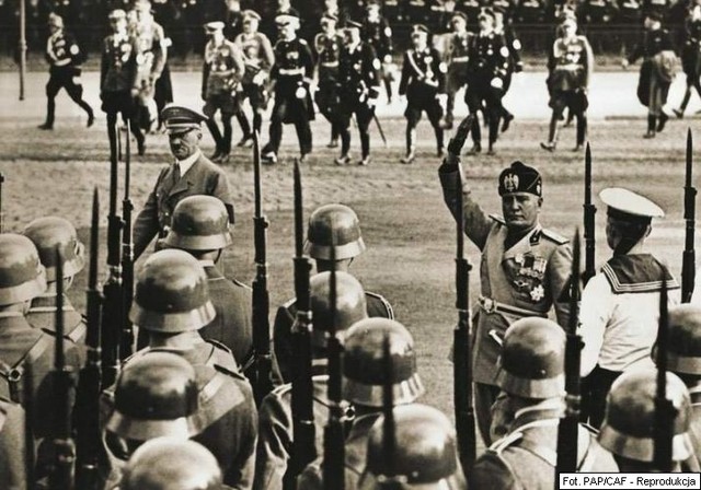 Organizzazione per la Vigilanza e la Repressione dell'Antifascismo (OVRA)