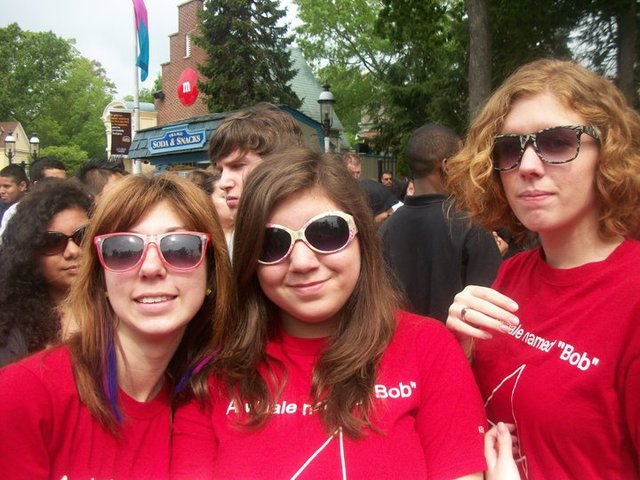 Hace un año que mi clase de física fue a Six Flags.