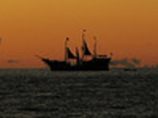 Santa Maria shipwrecked off north coast of Hispaniola