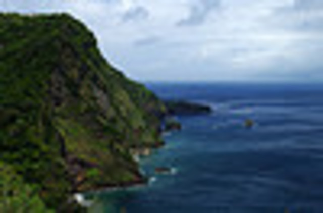 Columbus arrives in Azores Islands; taken prisoner then released